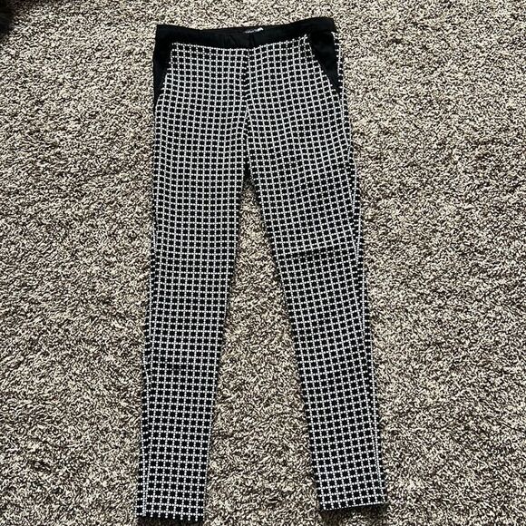 Fashion Nova Skinny Ankle Dress Pants Size Small - Picture 1 of 4